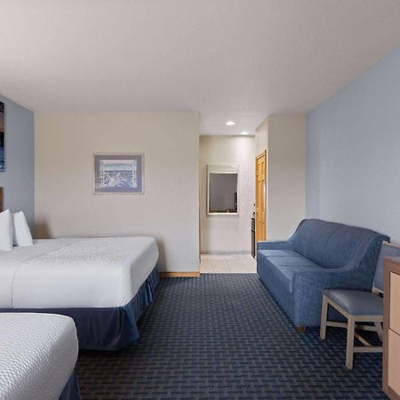 Days Inn By Wyndham Kill Devil Hills Oceanfront - Wilbur Eksteriør bilde