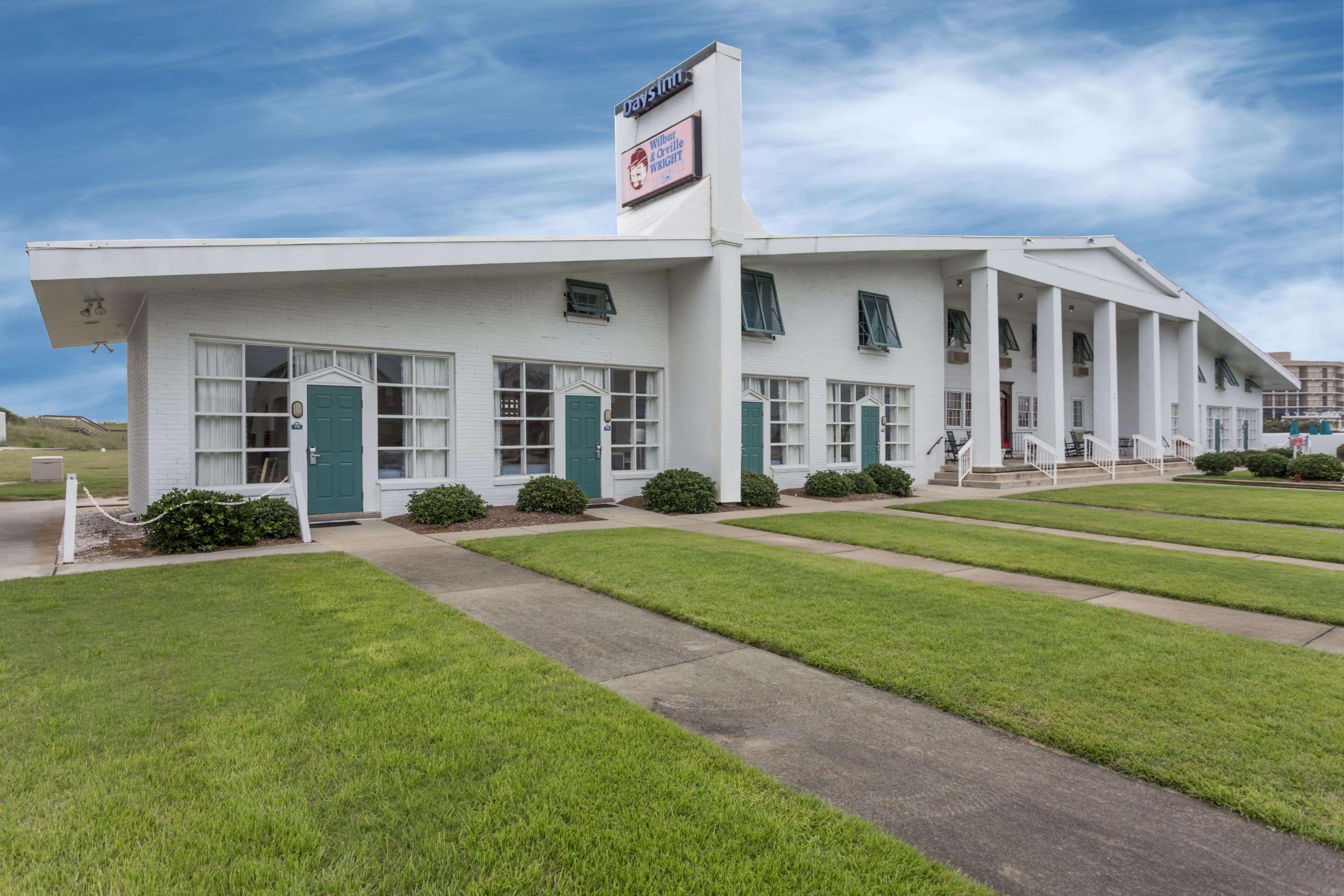 Days Inn By Wyndham Kill Devil Hills Oceanfront - Wilbur Eksteriør bilde