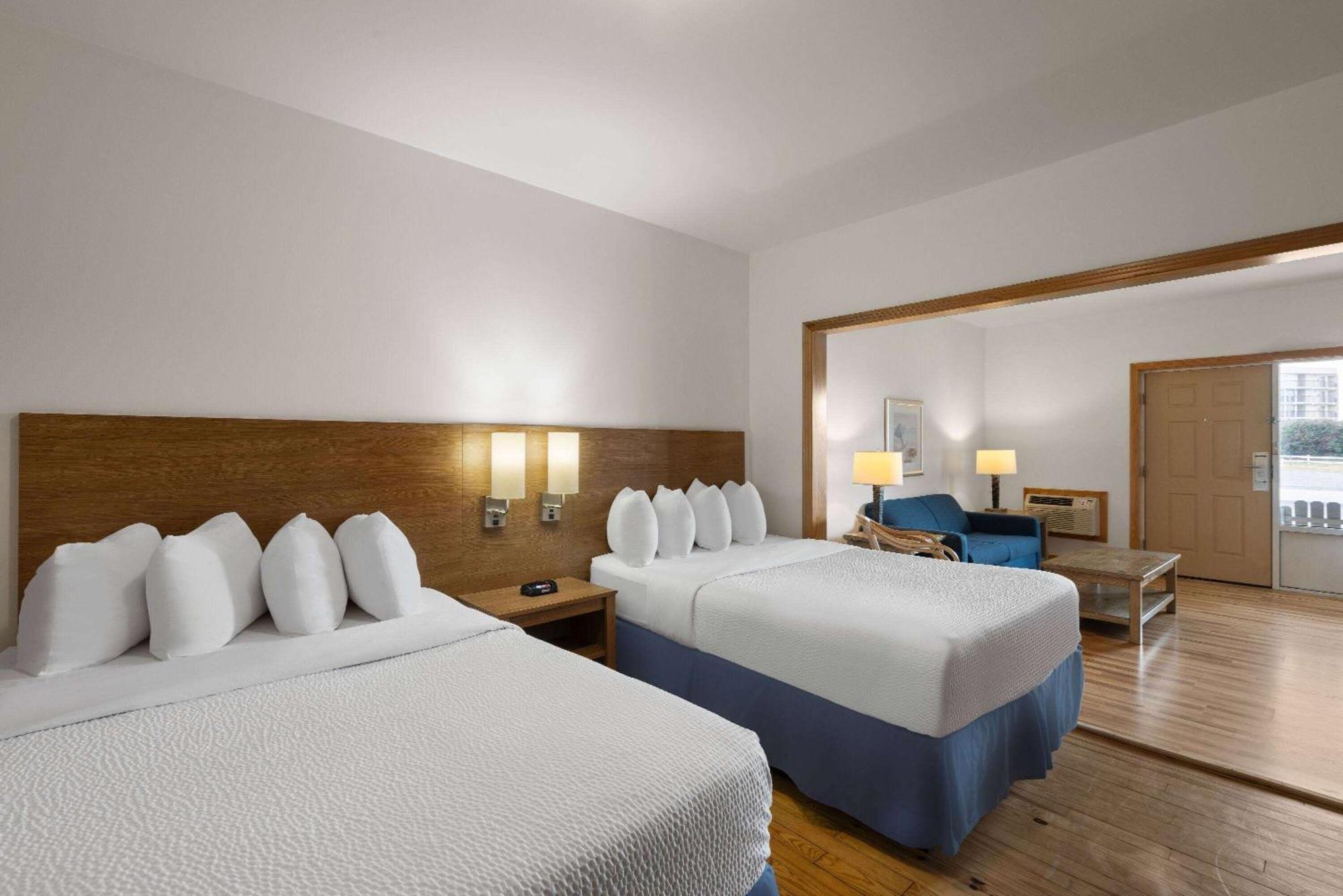 Days Inn By Wyndham Kill Devil Hills Oceanfront - Wilbur Eksteriør bilde