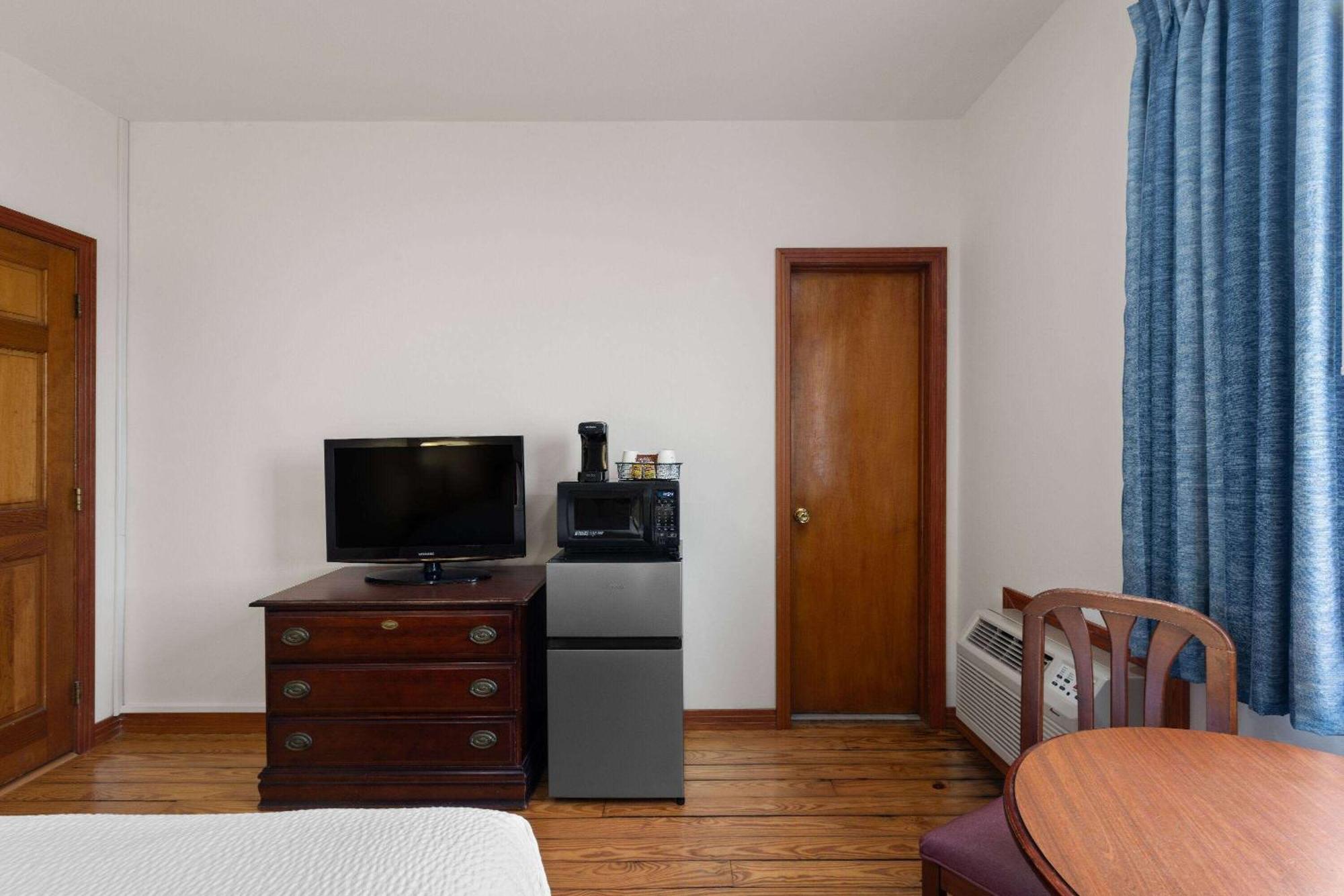 Days Inn By Wyndham Kill Devil Hills Oceanfront - Wilbur Eksteriør bilde