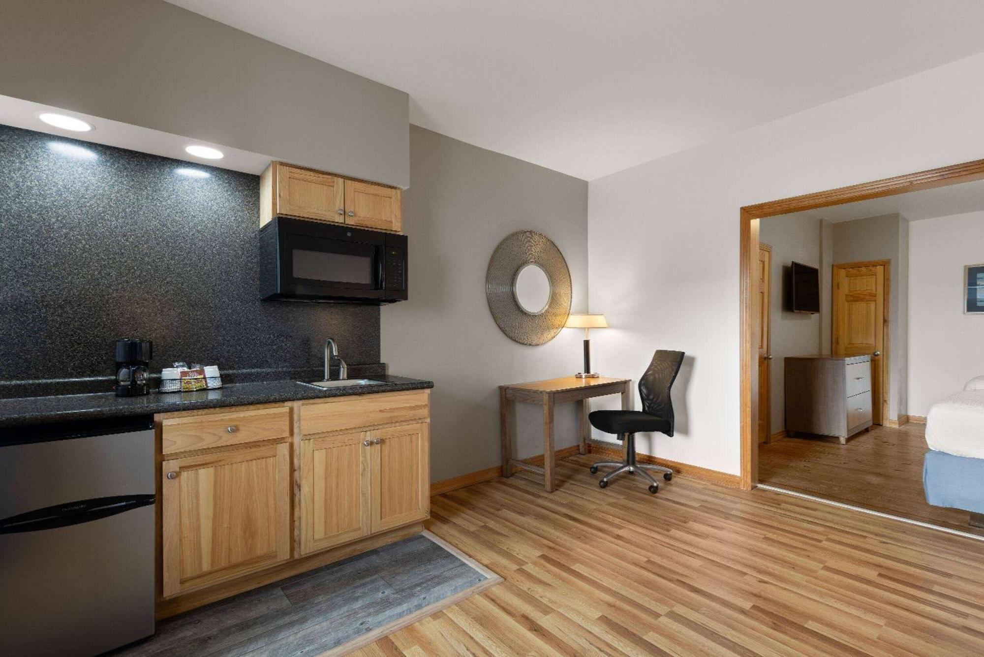 Days Inn By Wyndham Kill Devil Hills Oceanfront - Wilbur Eksteriør bilde