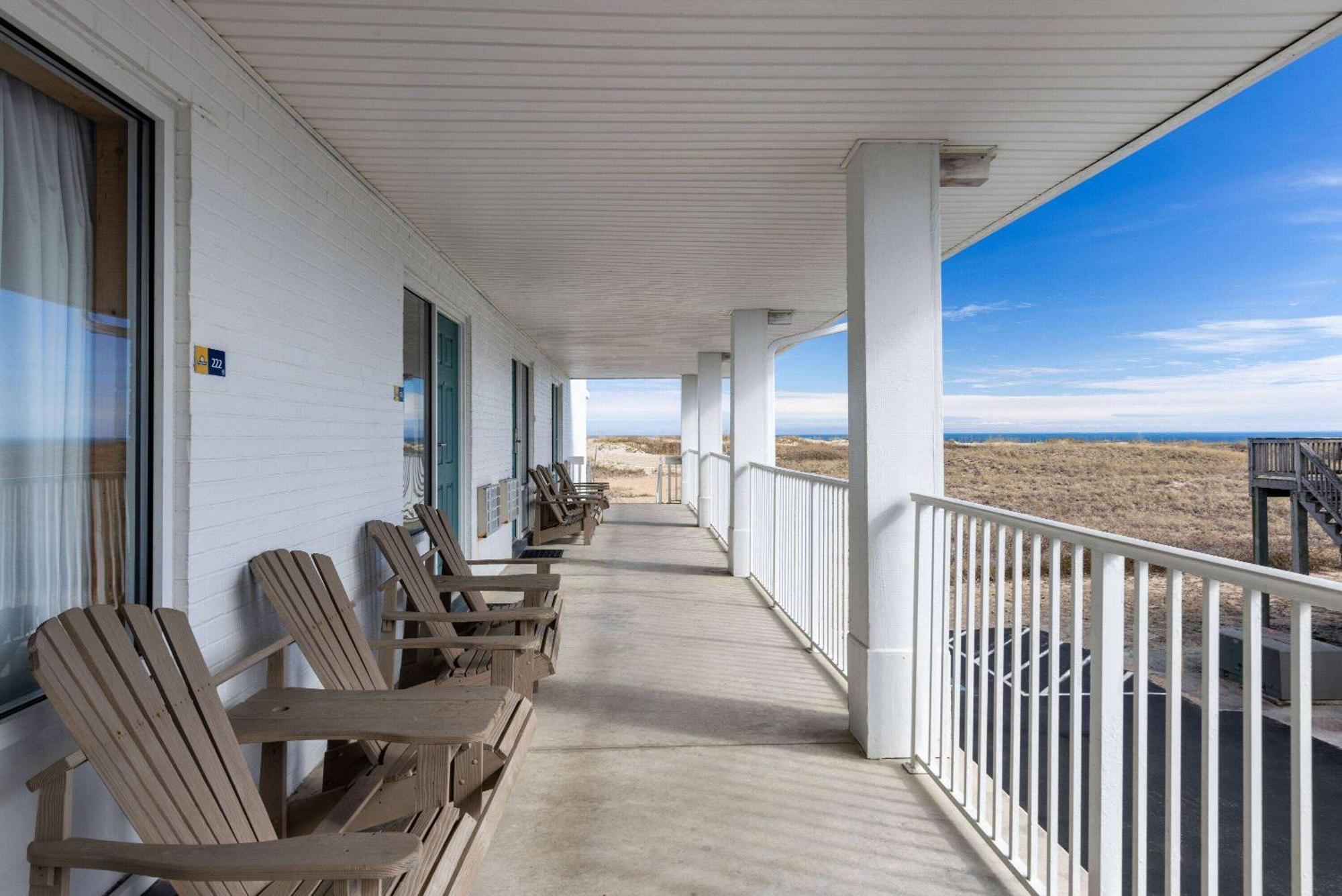 Days Inn By Wyndham Kill Devil Hills Oceanfront - Wilbur Eksteriør bilde