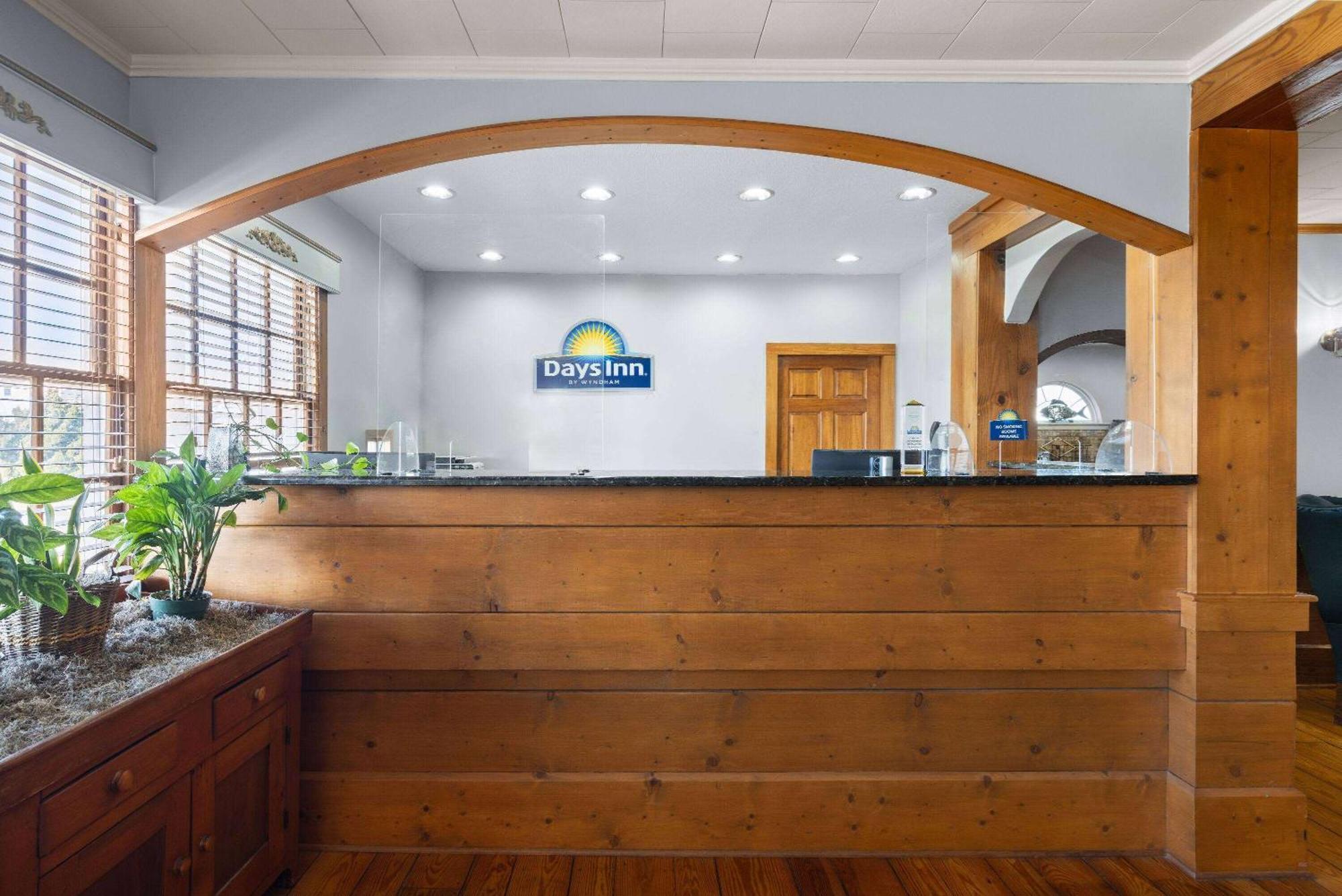 Days Inn By Wyndham Kill Devil Hills Oceanfront - Wilbur Eksteriør bilde