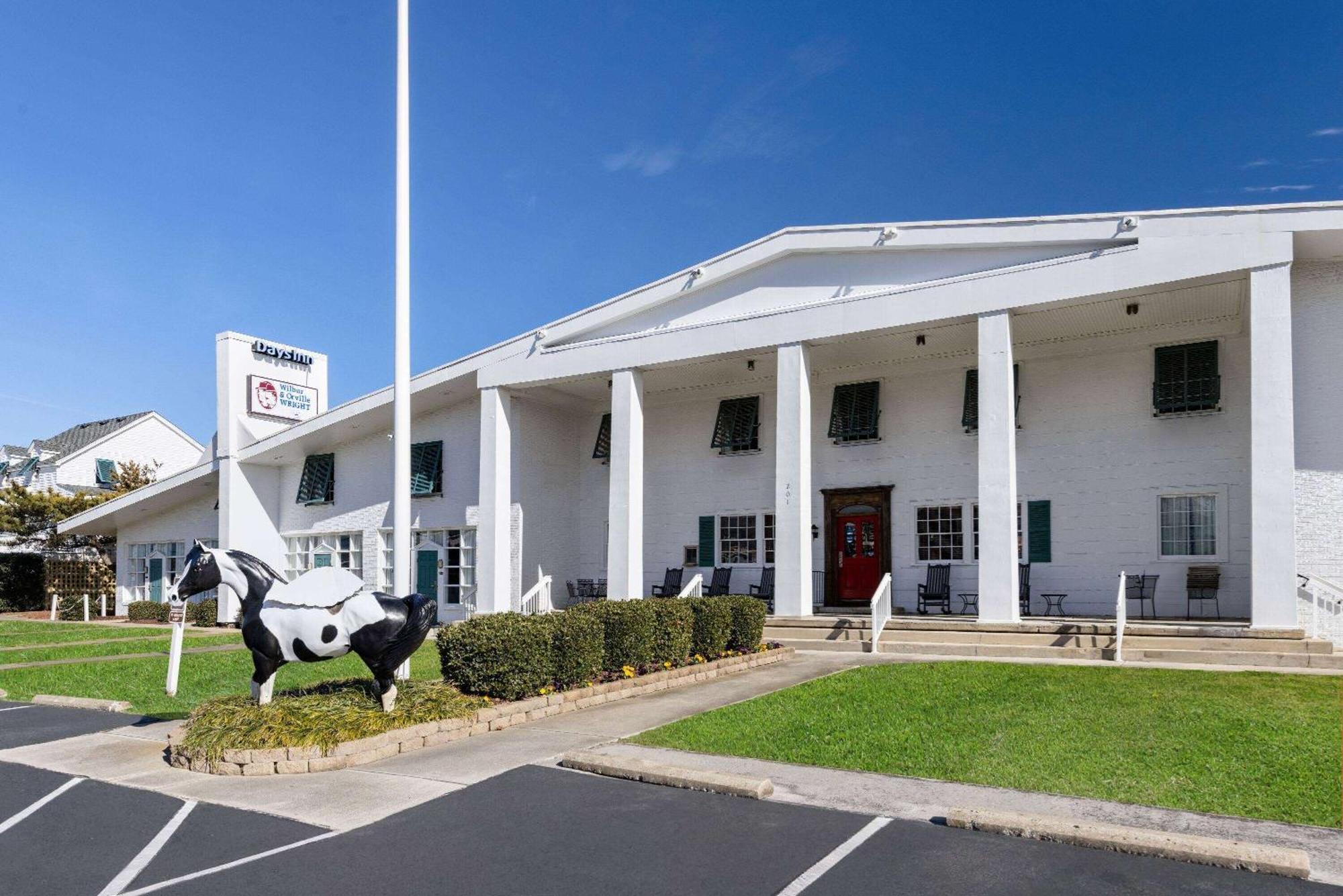 Days Inn By Wyndham Kill Devil Hills Oceanfront - Wilbur Eksteriør bilde