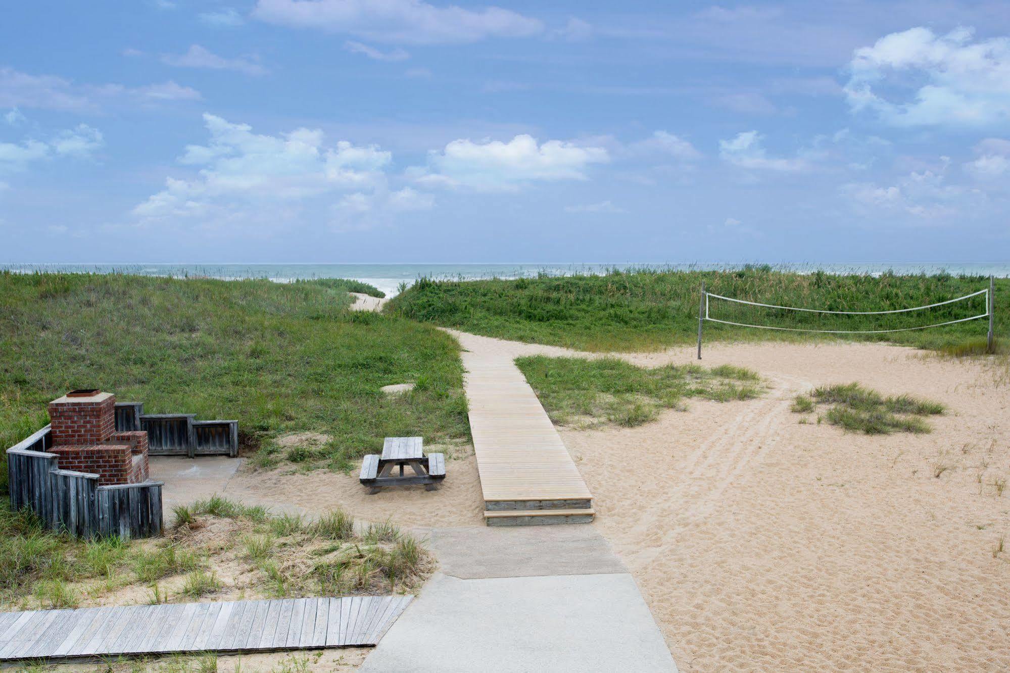 Days Inn By Wyndham Kill Devil Hills Oceanfront - Wilbur Eksteriør bilde