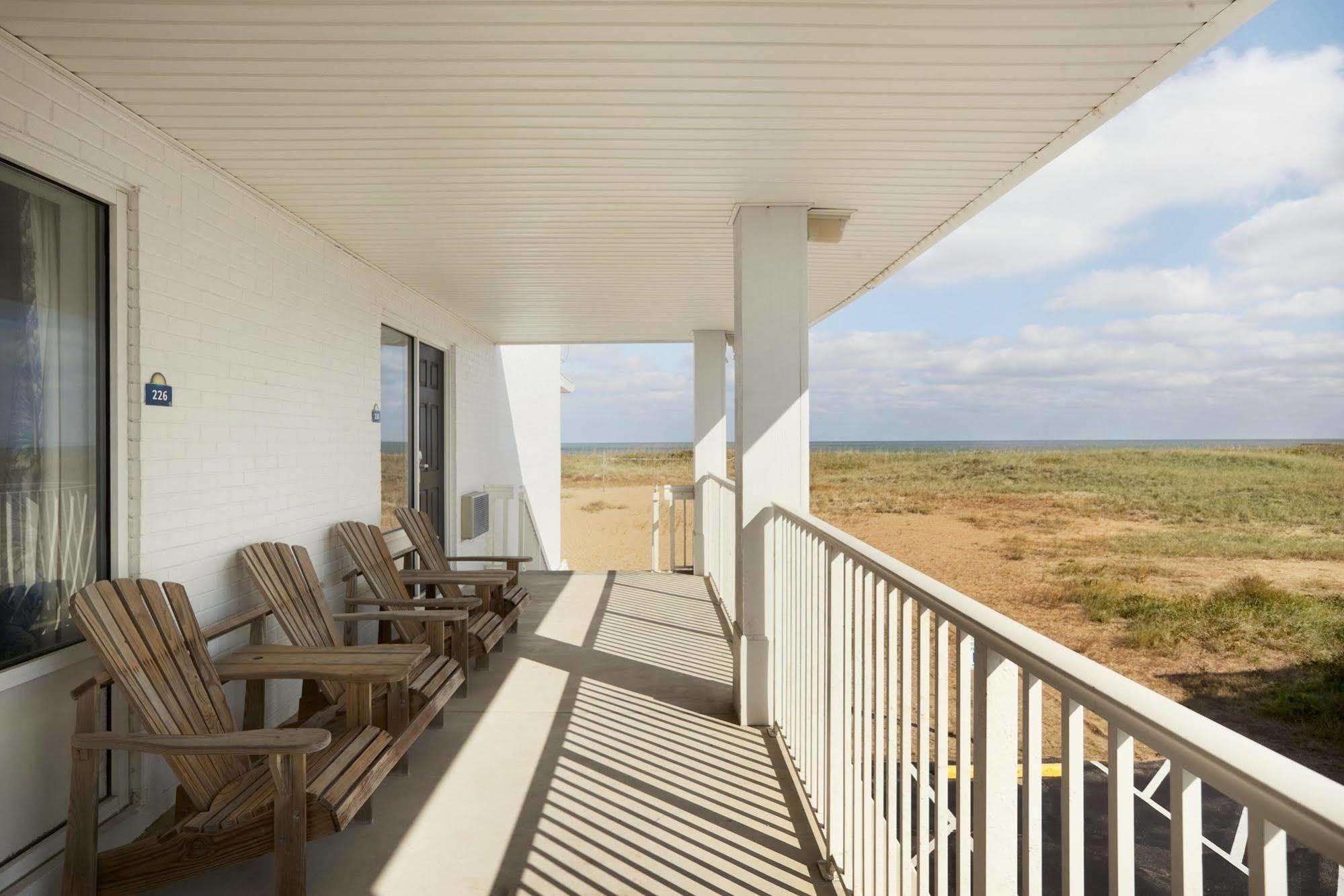 Days Inn By Wyndham Kill Devil Hills Oceanfront - Wilbur Eksteriør bilde