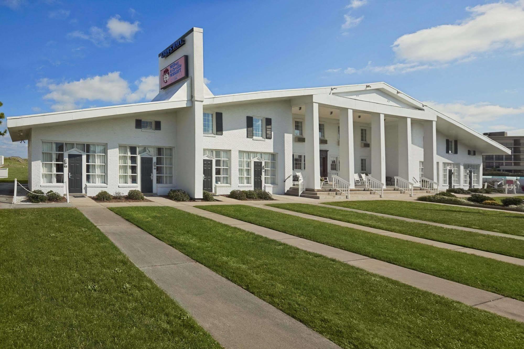 Days Inn By Wyndham Kill Devil Hills Oceanfront - Wilbur Eksteriør bilde